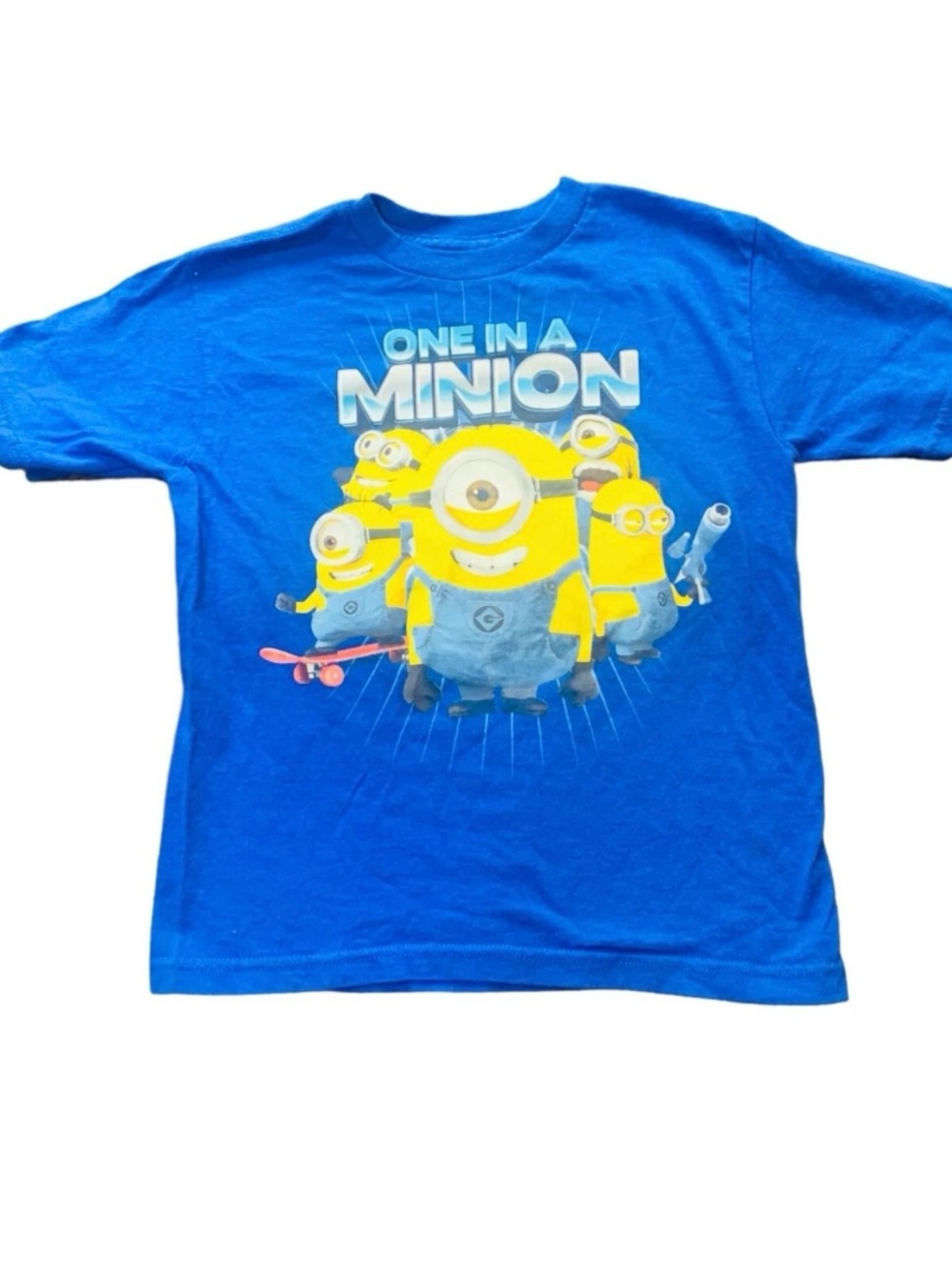Descipable Me Boys Sz M Graphic Tee Blue